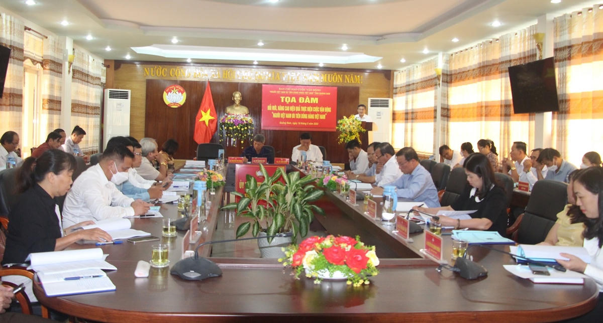 Quang cảnh buổi tọa đàm.