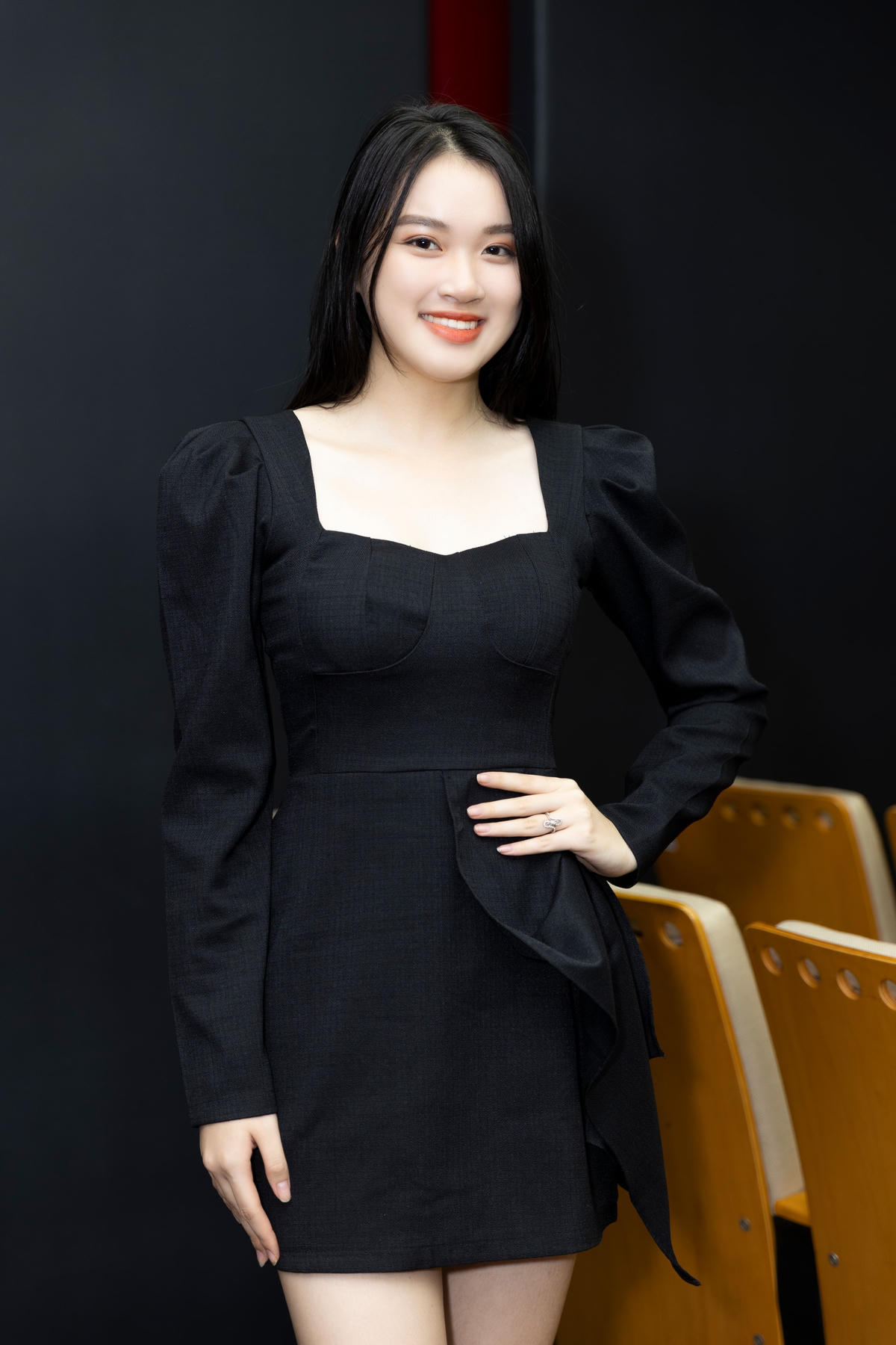 Nguyễn Thị Phượng đến Hoa hậu Việt Nam không chỉ gây chú ý với ngoại hình cuốn hút mà còn bởi sự ấp ủ của cô nàng với dự án nhân ái riêng. Trước đó, cô nàng từng lọt top 5 Người đẹp nhân ái Hoa hậu Việt Nam 2020. 