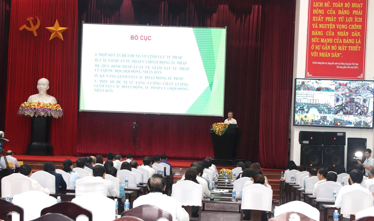 Quang cảnh hội nghị.