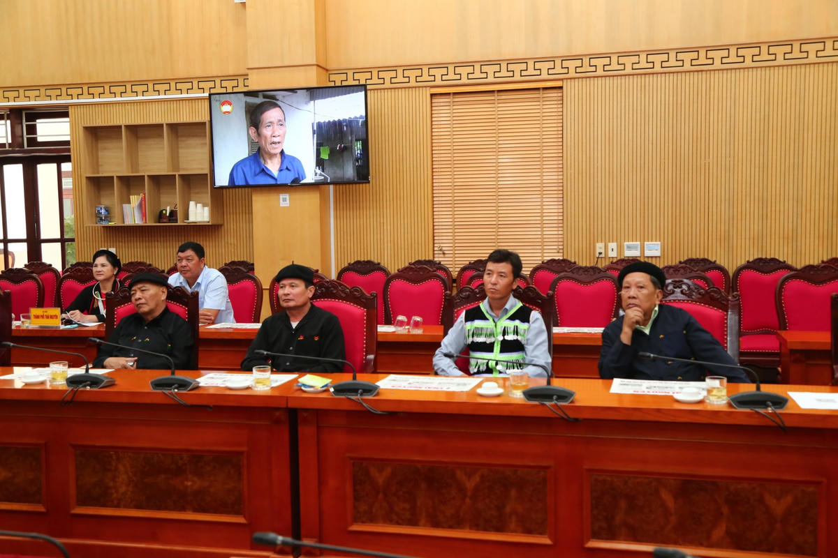 Các đại biểu là người có uy tín tiêu biểu trong đồng bào DTTS trên địa bàn toàn tỉnhThái Nguyên dự Hội nghị.
