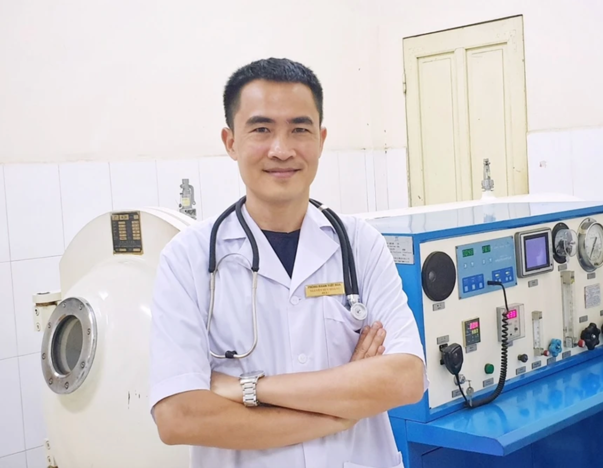 BS Nguyễn Huy Hoàng, Phụ trách Trung tâm Oxy cao áp Việt - Nga. Ảnh: BSCC.