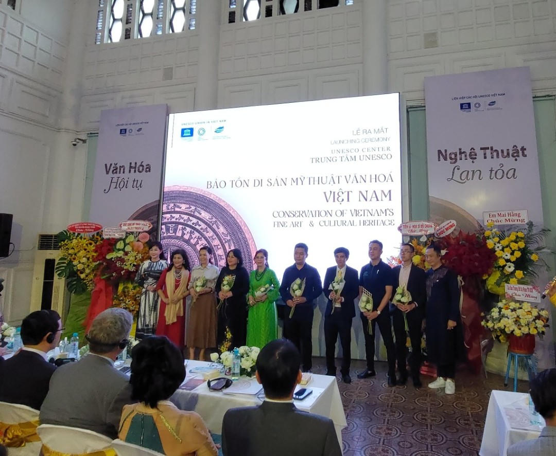 Lễ ra mắt Trung tâm UNESCO Bảo tồn Di sản Mỹ thuật Văn hóa Việt Nam ngày 25/7. (Ảnh: Thanh Tình).