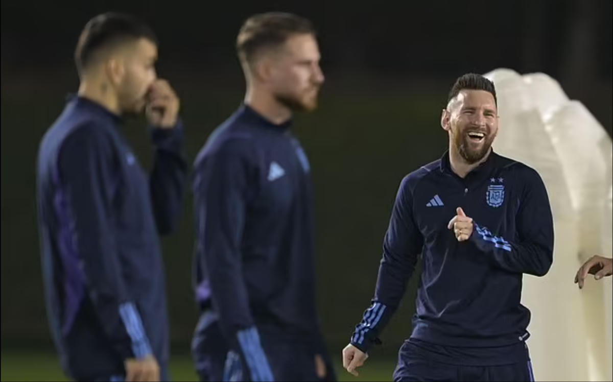 Dường như luôn có cảm giác là lỗi của Messi khi Argentina thất bại trên đấu trường quốc tế. Ảnh: EPA.