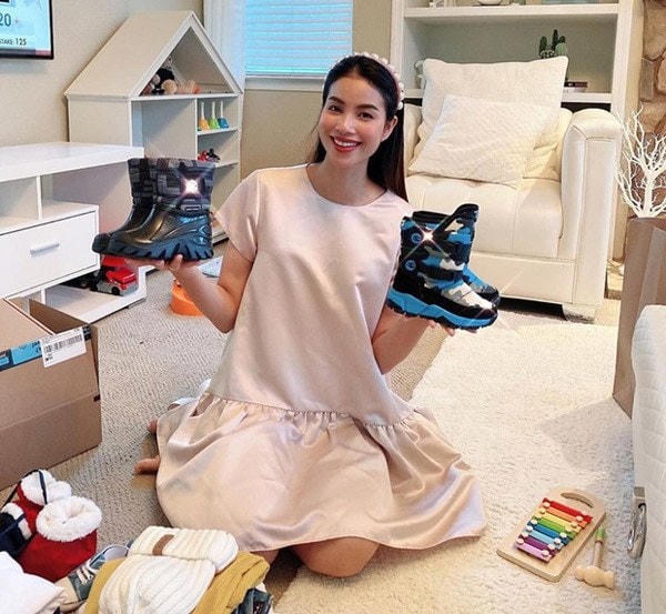 Phạm Hương kín như bưng sinh con thứ 2 tại Mỹ.