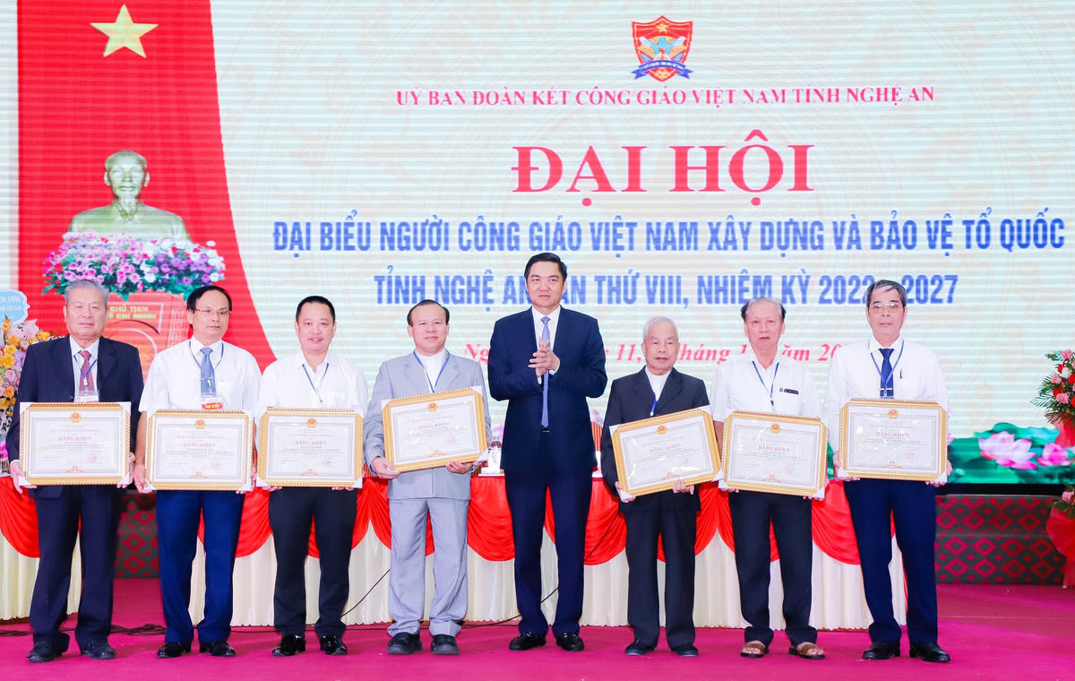 Đồng bào Công giáo ủng hộ gần 400 tỷ đồng xây dựng nông thôn mới