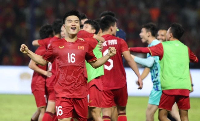 Nhật Nam ghi bàn cho U22 Việt Nam.