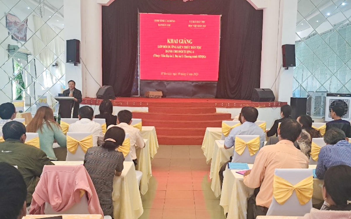 Quang cảnh lớp bồi dưỡng kiến thức dân tộc năm 2023.