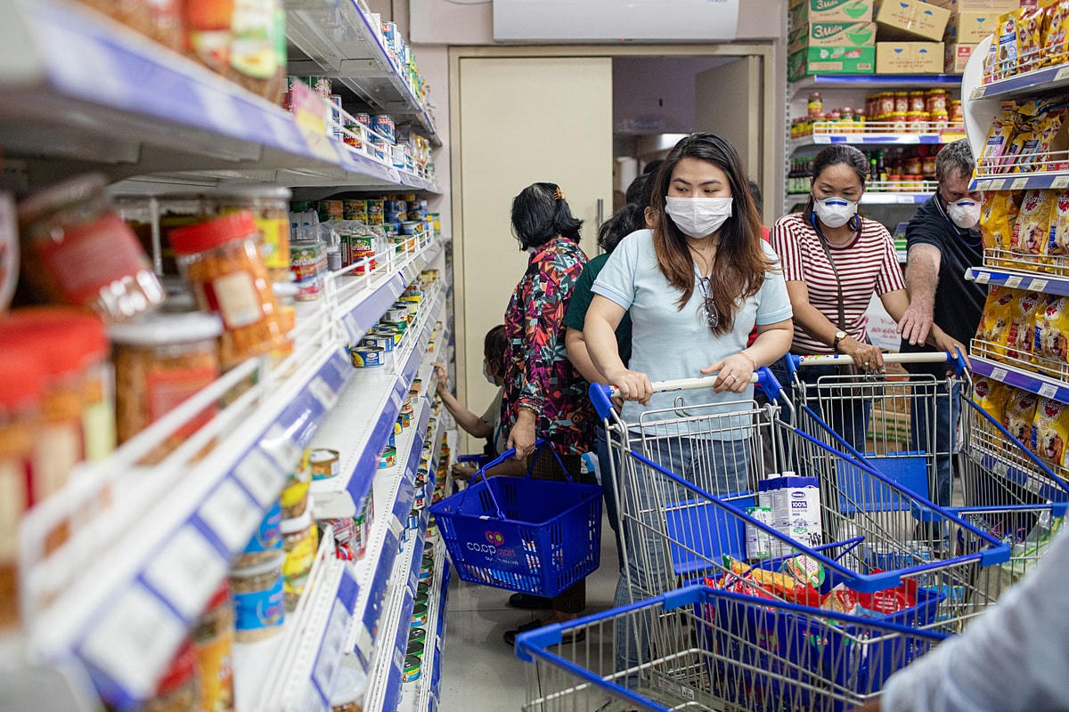 Nhu cầu mua sắm tăng mạnh trong dịp Tết Nguyên đán. Ảnh minh hoạ.