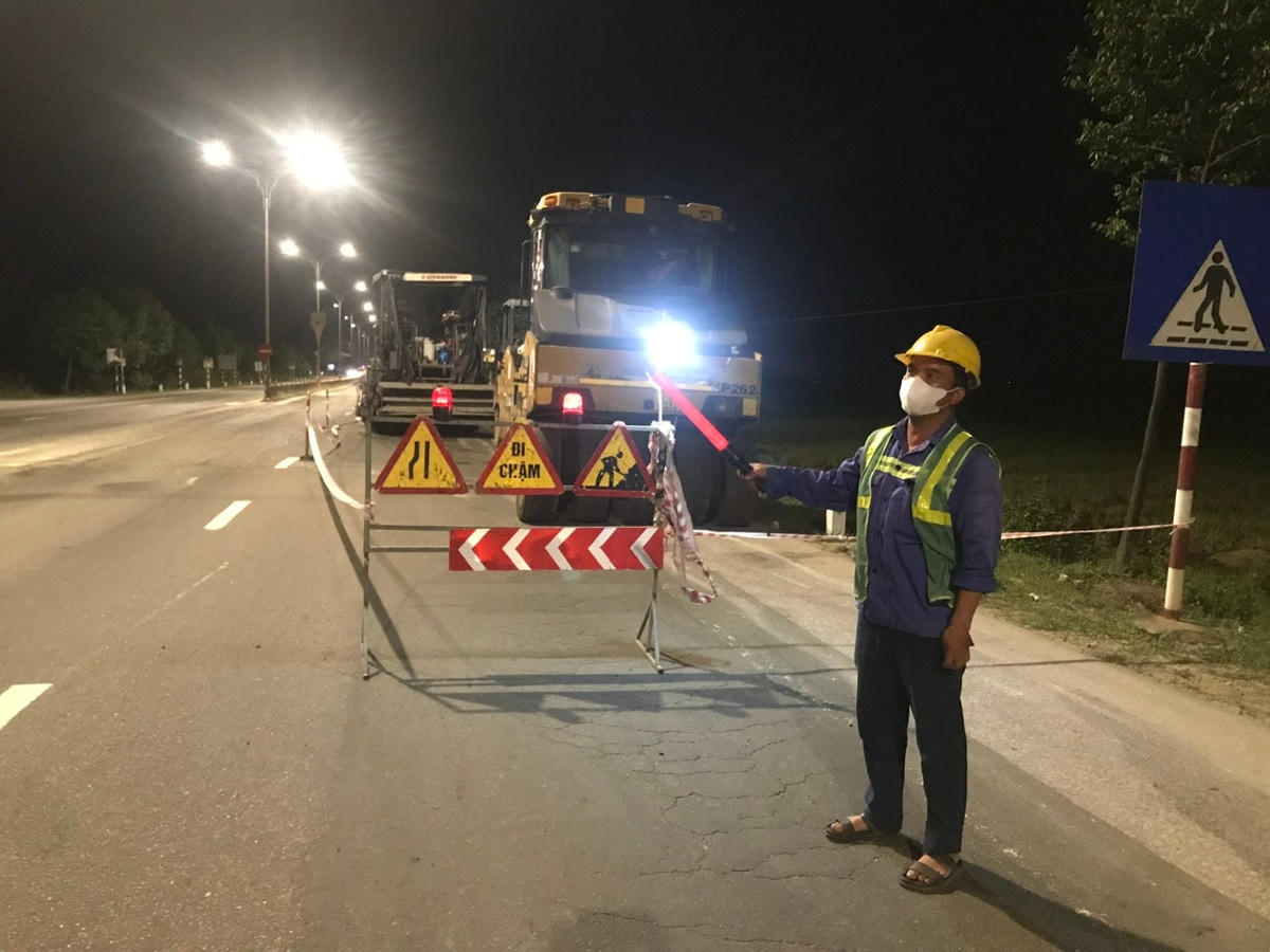 Trong quá trình thực hiện những đoạn đường qua vị trí sửa chữa được thực hiện nghiêm túc, đảm bảo an toàn.