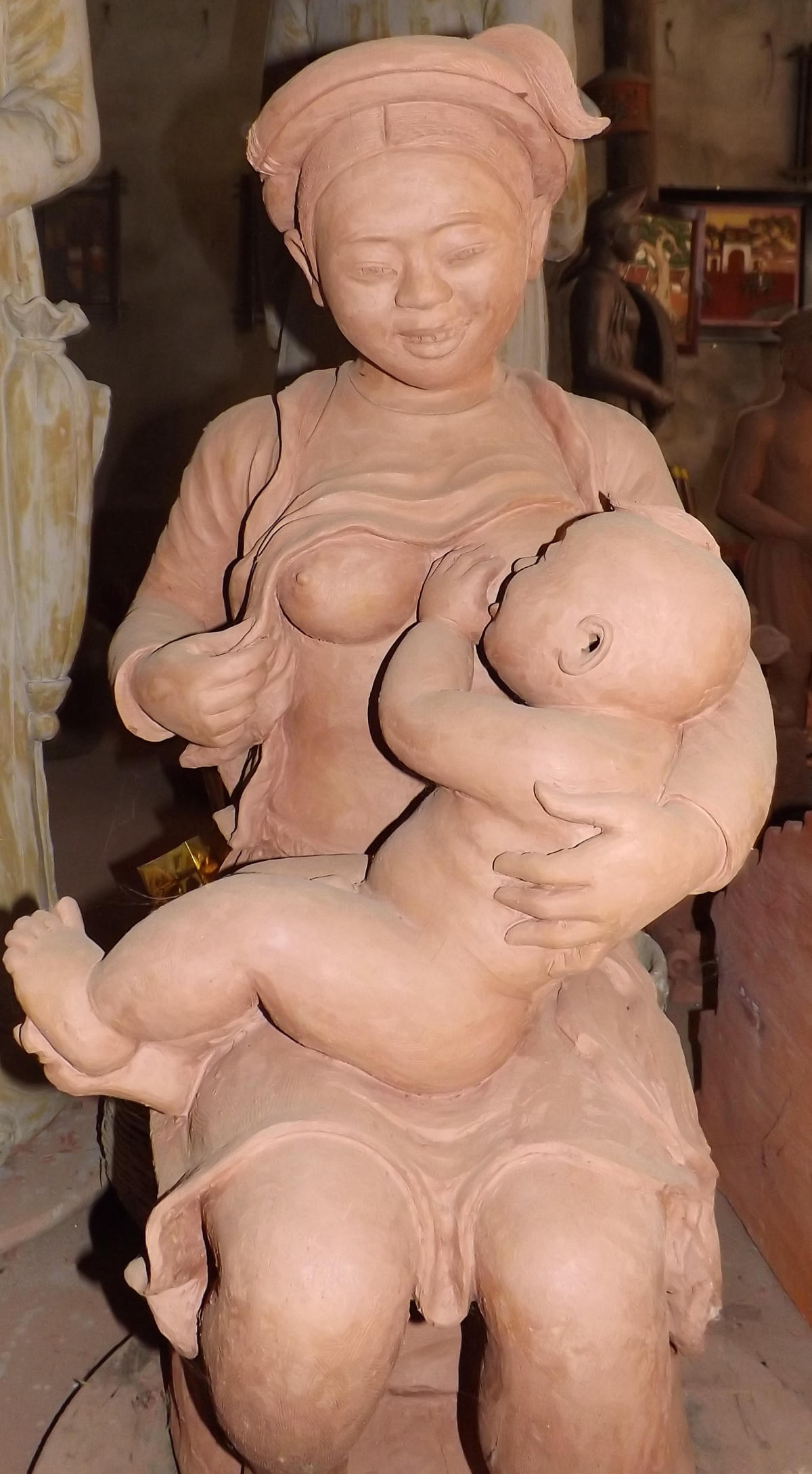 Sản phẩm của làng gốm Phù Lãng.  