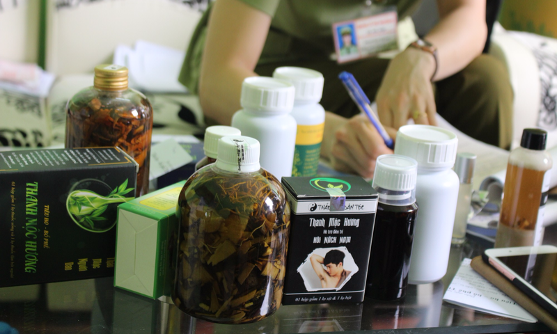 Người bệnh cần thận trọng trước khi sử dụng thuốc gia truyền.