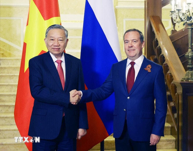 ttxvn-tong-bi-thu-to-lam-hoi-kien-dmitry-medvedev-1.jpg