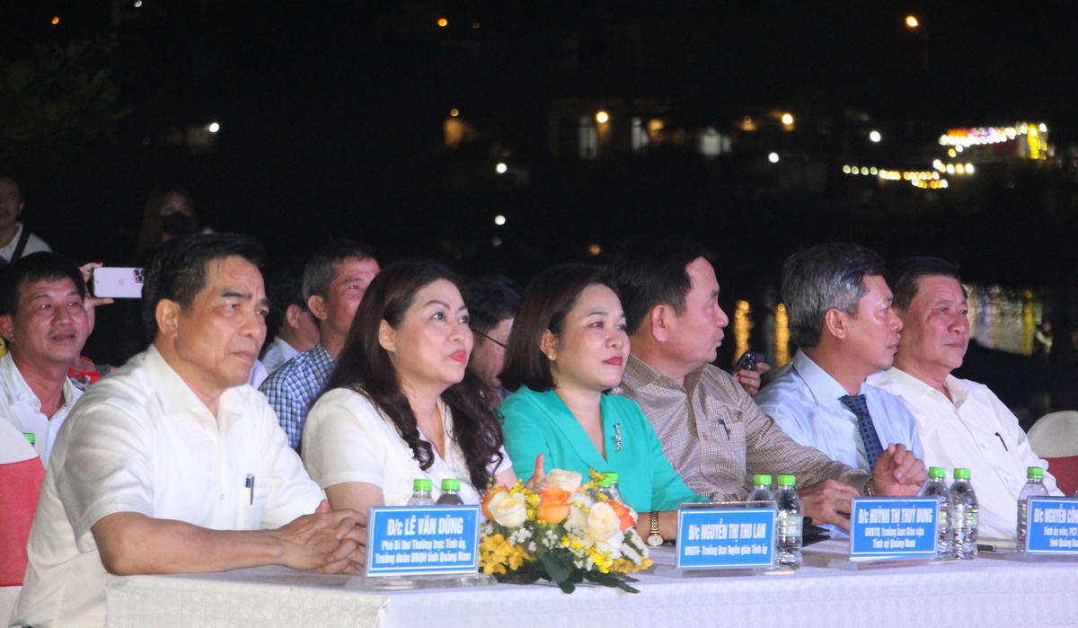 Các đại biểu tham dự Lễ hội “Tam Kỳ - Mùa Hoa Sưa năm 2023”.