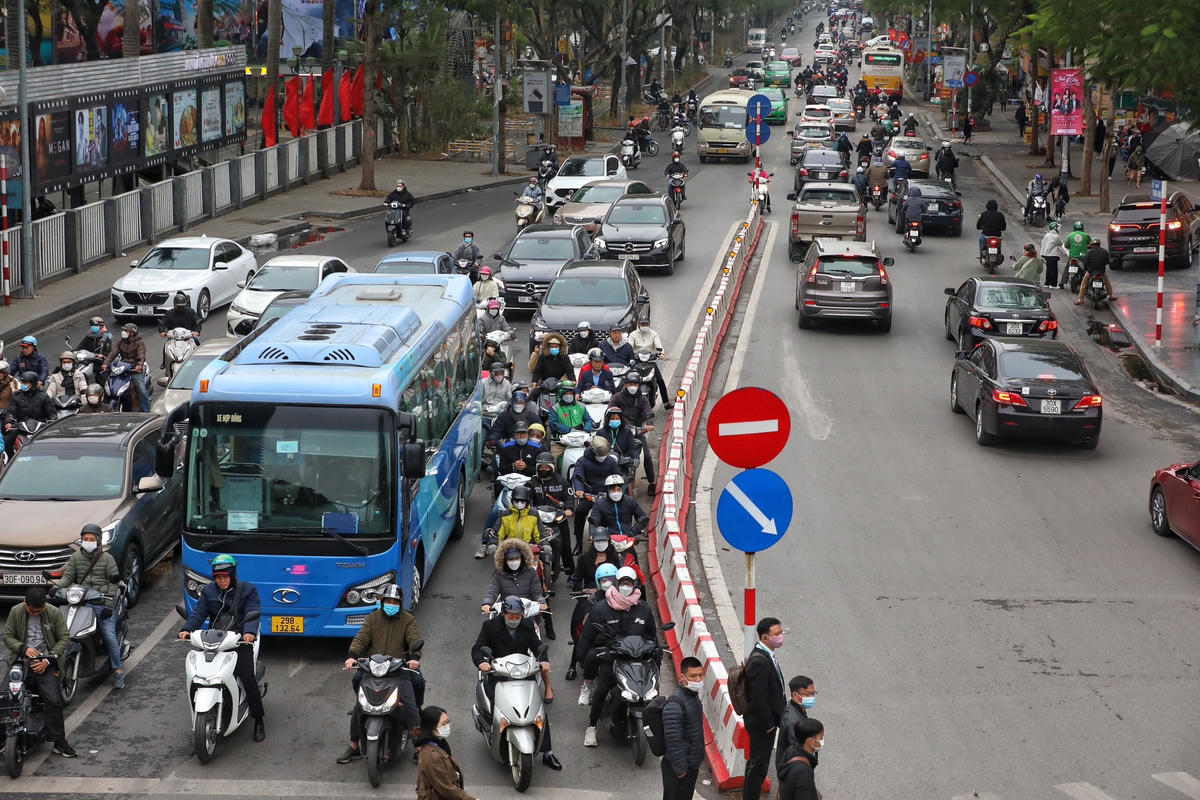 Hình ảnh tuyến đường Thái Hà trong giờ cao điểm.