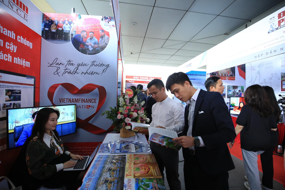 Ngắm các gian trưng bày của các cơ quan báo chí tại Hội Báo toàn quốc 2023