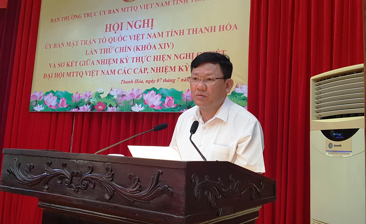 Ông  Nguyễn Văn Thi, Phó Chủ tịch Thường trực UBND tỉnh Thanh Hóa đã thông báo khái quát tình hình kinh tế - xã hội của tỉnh 6 tháng đầu năm 2022, nhiệm vụ trọng tâm 6 tháng cuối năm 2022.         