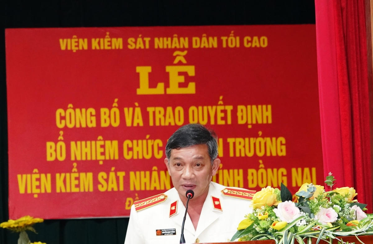 Tân Viện trưởng Viện KSND tỉnh Đồng Nai Nguyễn Mạnh Thắng phát biểu tại lễ nhận quyết định. 