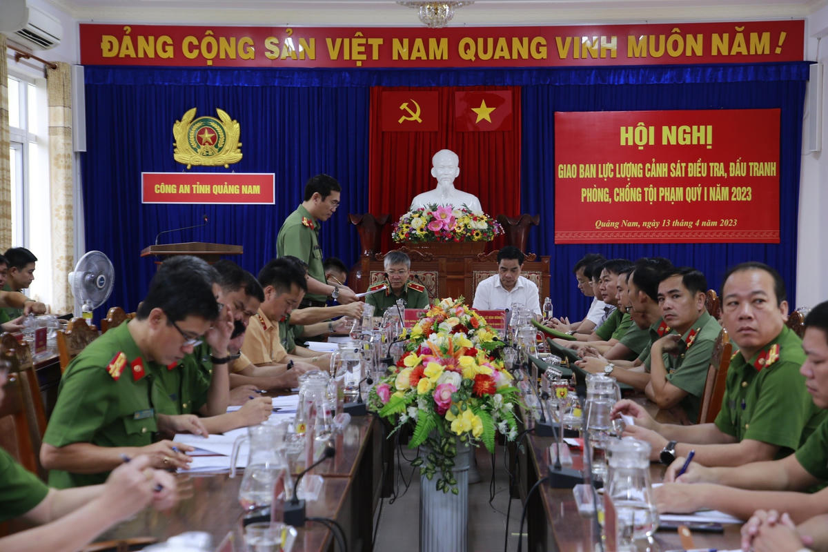 Quang cảnh buổi giao ban.