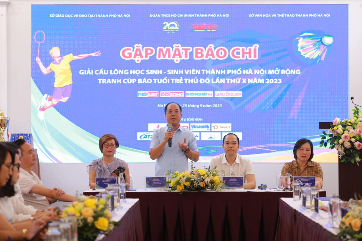 Ban Tổ chức Giải Cầu lông học sinh - sinh viên TP Hà Nội mở rộng tranh Cúp báo Tuổi trẻ Thủ đô lần thứ X, năm 2023.