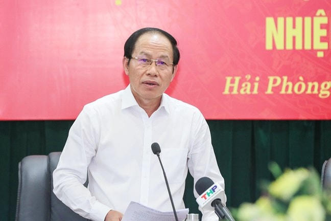 Ông Lê Tiến Châu, Ủy viên Trung ương Đảng, Bí thư Thành ủy Hải Phòng phát biểu tại cuộc làm việc.