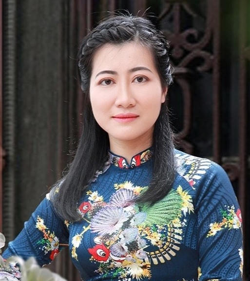 Sân khấu vẫn sáng đèn từ… quá khứ