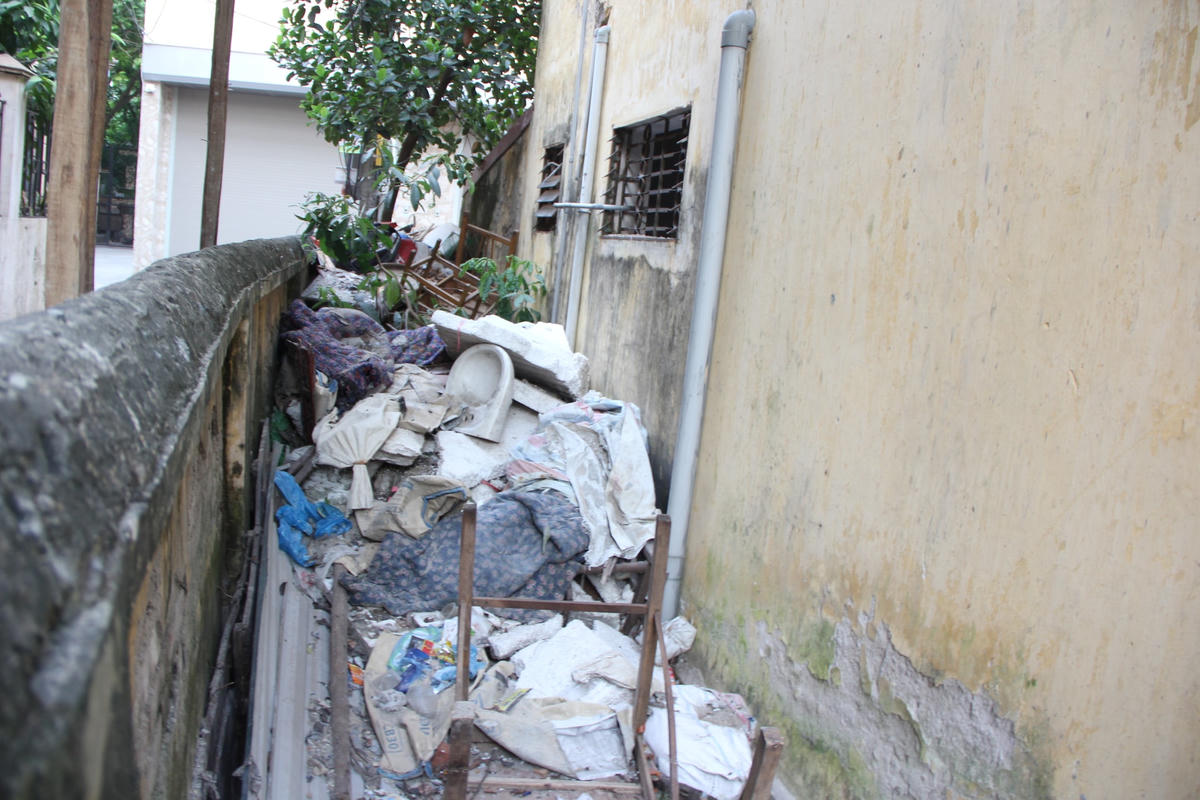 Hà Nội: Trường học bỏ không ở nơi học sinh phải bốc thăm giành suất học