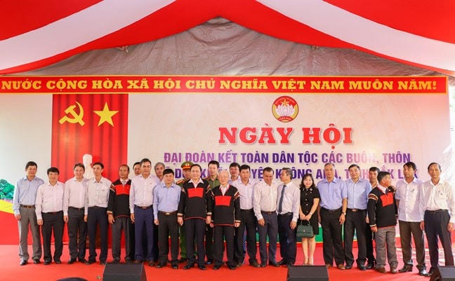  Nhân kỷ niệm 88 năm Ngày truyền thống Mặt trận Tổ quốc Việt Nam (18/11/1930 - 18/11/2018), ngày 11/11/2018, Tổng Bí thư, Chủ tịch nước Nguyễn Phú Trọng về dự Ngày hội Đại đoàn kết toàn dân tộc tại xã Dur Kmăl, huyện Krông Ana, tỉnh Đắk Lắk.