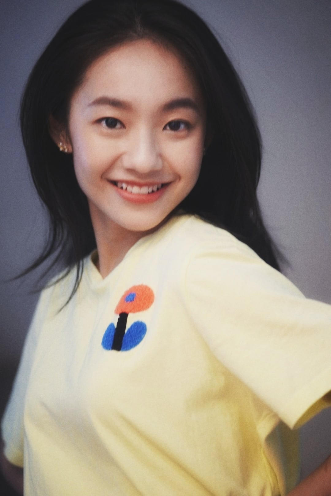 Vai diễn Dao Ánh được giao cho Hoàng Hà sau khi cô trải qua 5 vòng casting. Đạo diễn Phan Gia Nhật Linh đã dành những lời khen “có cánh” cho diễn xuất triển vọng của cô.