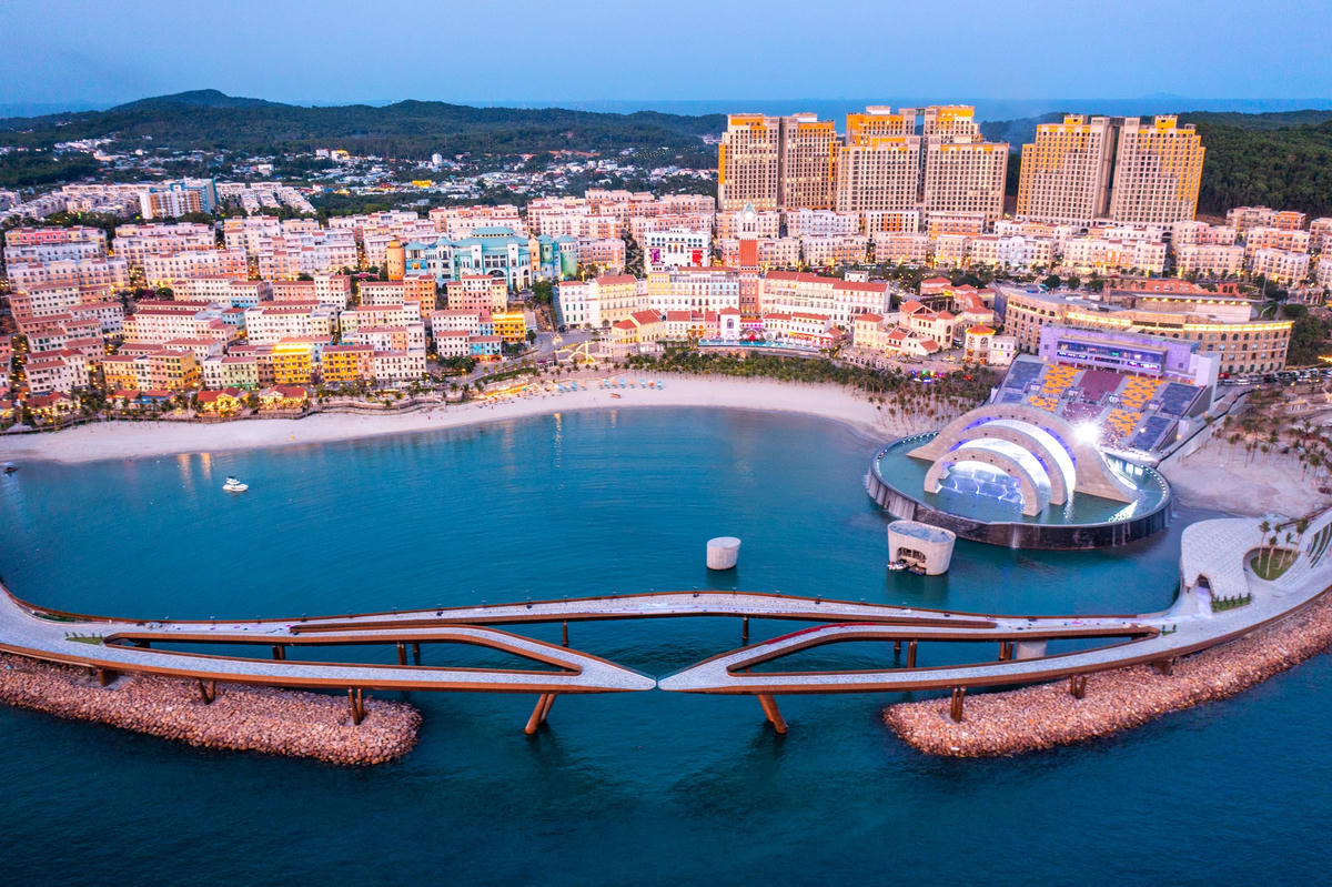 Sun Group và Sun Property tài trợ độc quyền Fashion Voyage 5 tại Thị trấn Hoàng Hôn