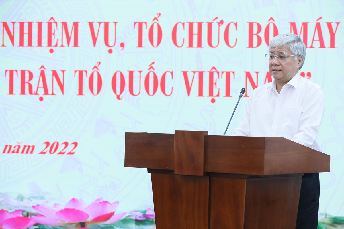 Bí thư Trung ương Đảng, Chủ tịch UBTƯ MTTQ Việt Nam Đỗ Văn Chiến phát biểu tại Hội thảo.