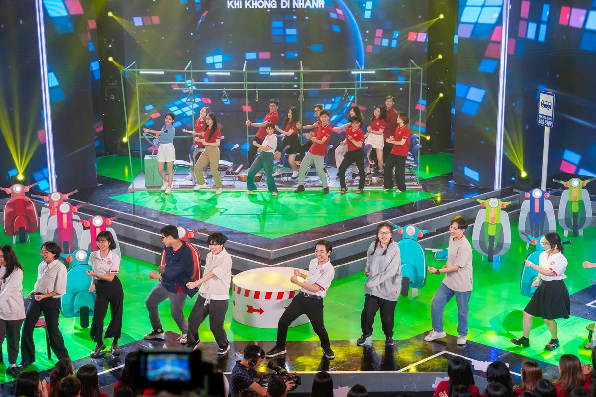 Trường ĐH Ngoại thương cơ sở II gặp khó khăn về nhân sự.