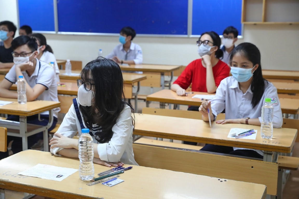 Thí sinh dự thi lớp 10 chuyên Hà Nội năm 2022. Ảnh: Quang Vinh.