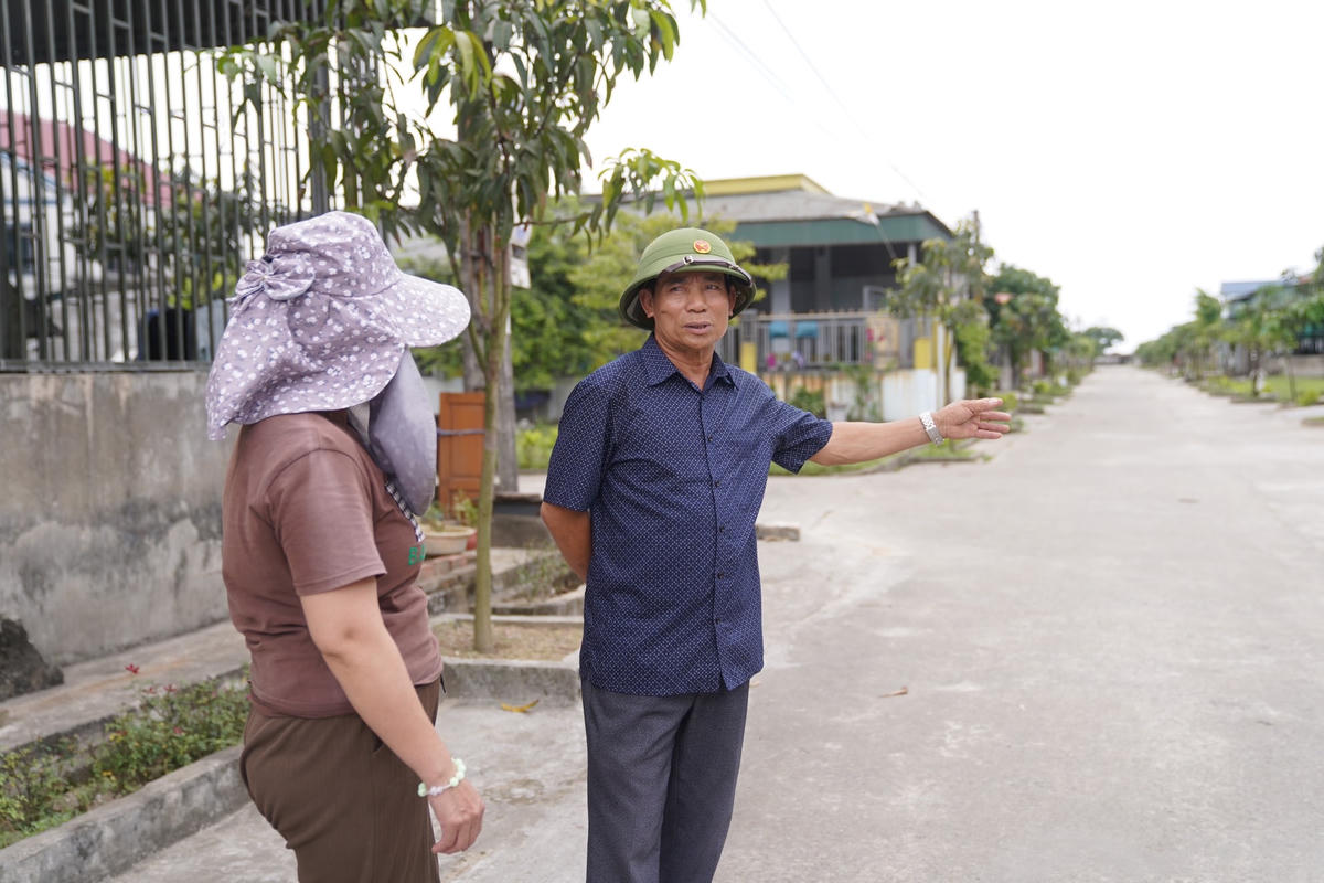 Ông Hà Tuyên - giáo dân tiêu biểu ở thôn Bắc Hà, khu dân cư nông thôn mới kiểu mẫu. Ảnh: Cẩm Kỳ.