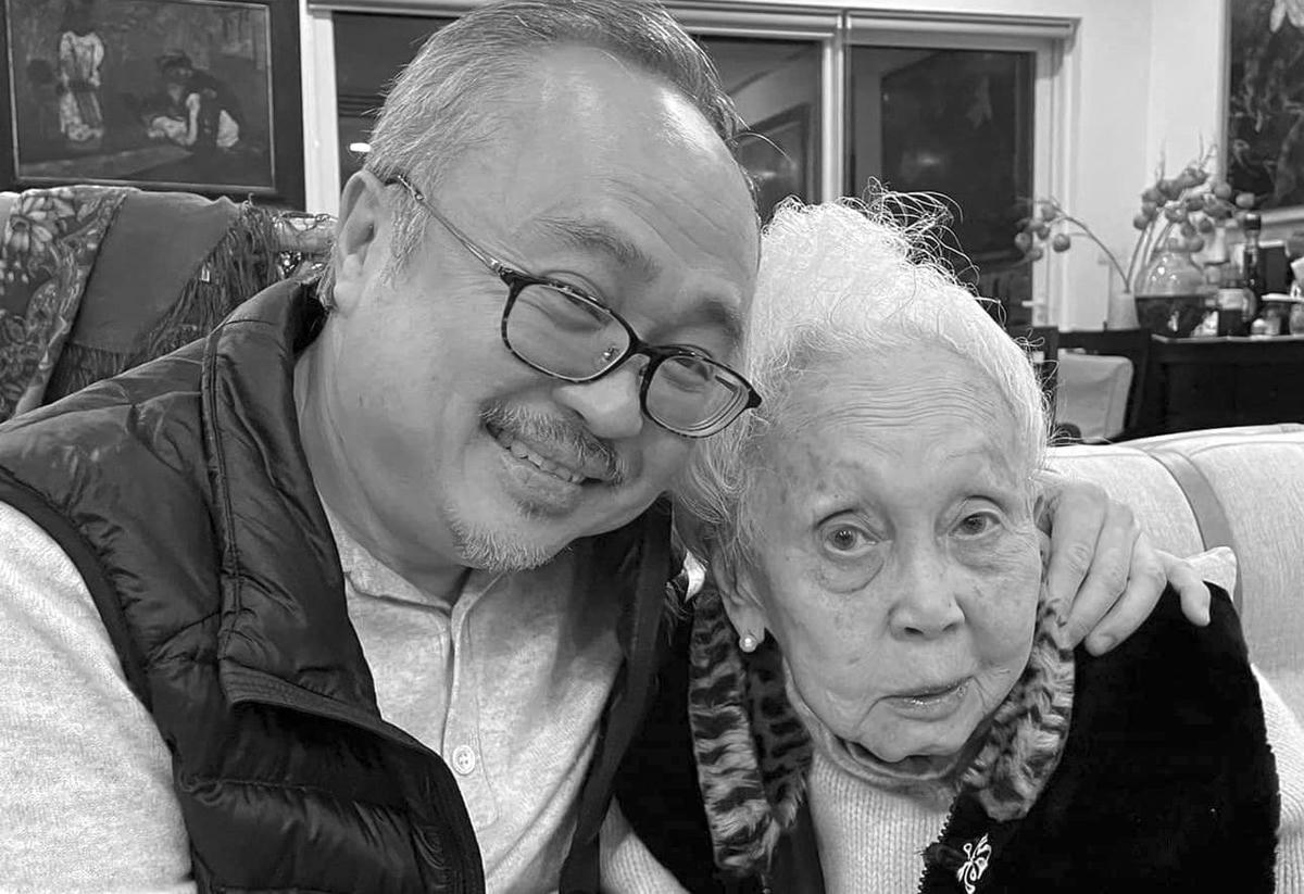 Bà là người thân sinh và dạy dỗ NSND Đặng Thái Sơn thành tài.