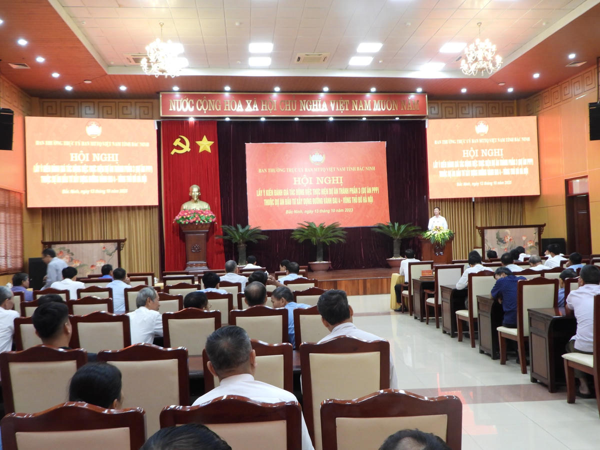 Toàn cảnh hội nghị.