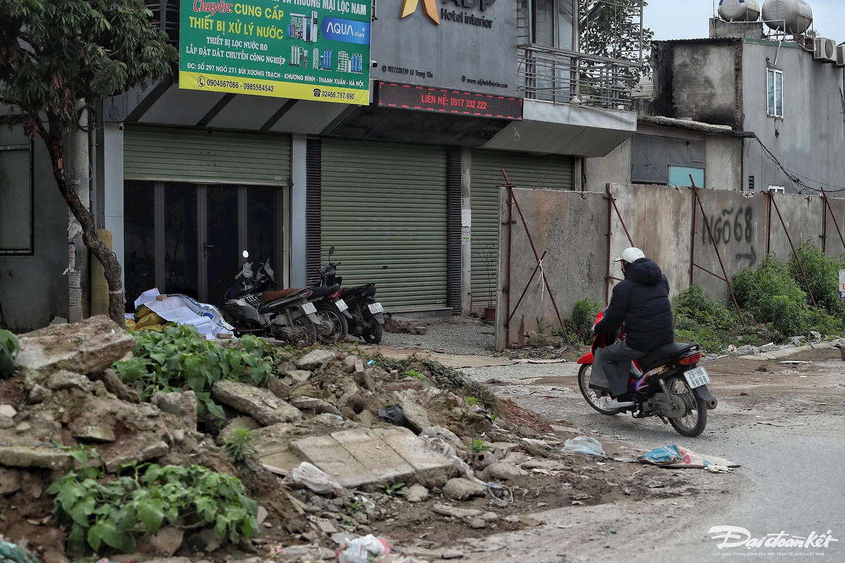 W_vanh_dai_2-5-le-khanh12.jpg