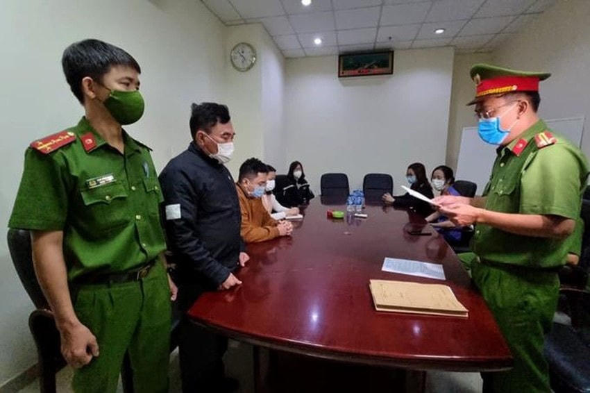 Đại gia Trung "lửa" bị khởi tố, bắt giam ngày 7/12/2021. Ảnh: Công an Đà Nẵng.