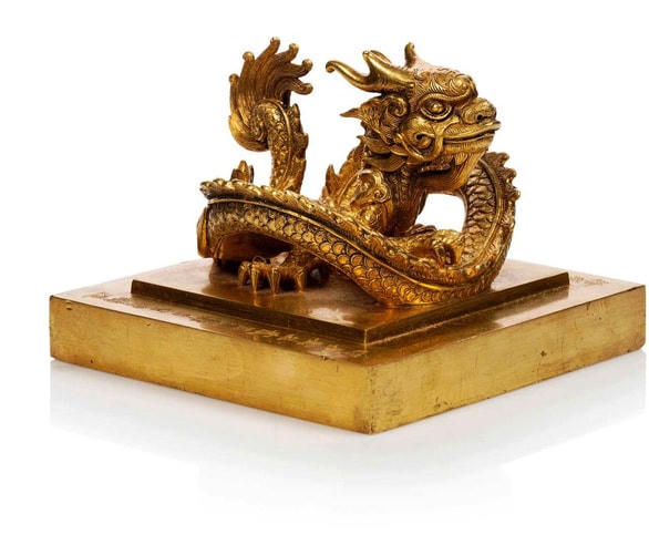 Ấn vàng được cho là của vua Bảo Đại sắp được đưa lên sàn đấu giá ở Pháp.