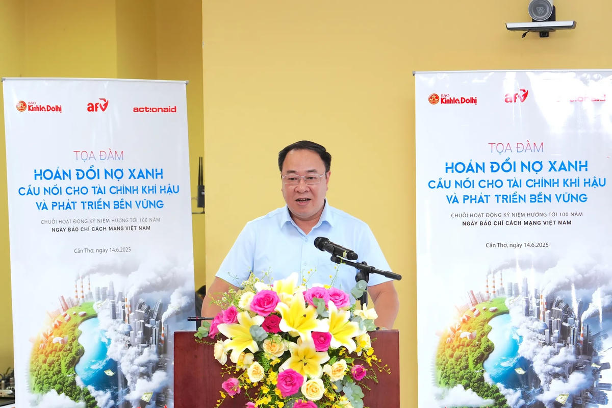 Phó Tổng Biên tập Báo Kinh tế & Đô thị Nguyễn Xuân Khánh phát biểu tại Toạ đàm. Ảnh: Lại Tấn