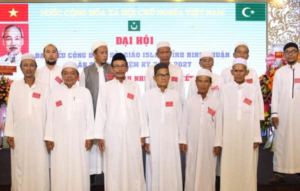 Ra mắt Ban Đại diện Cộng đồng Hồi giáo Islam tỉnh Ninh Thuận  nhiệm kỳ 2022- 2027.