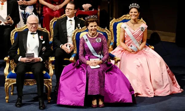 Từ trái qua phải: Vua Carl XVI Gustaf, Hoàng tử Daniel, Nữ hoàng Silvia và Công nương Victoria tham dự lễ trao giải Nobel tại Stockholm vào tháng 12/2022.  