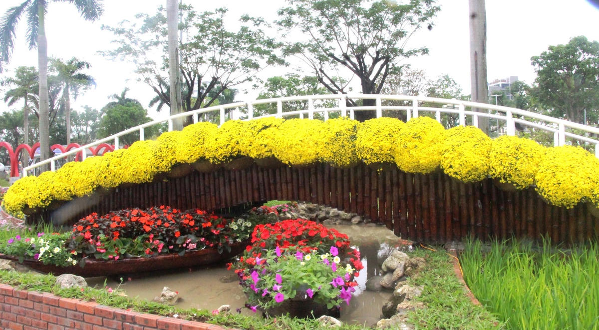 Chiếc cầu, con sông gắn liền phong cảnh làng quê xứ Quảng.