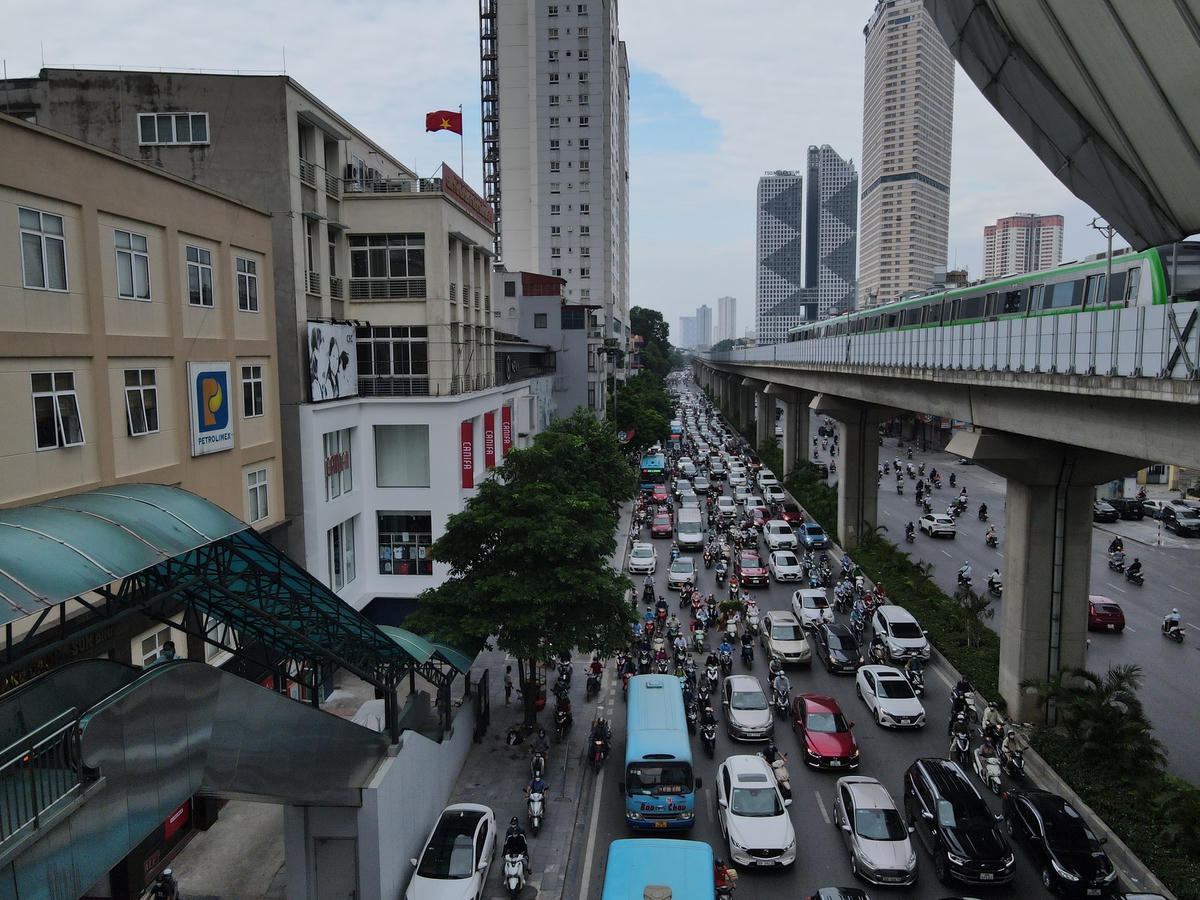 Hình ảnh tuyến đường Trần Phú thường xuyên ùn tắc giao thông trong giờ cao điểm.