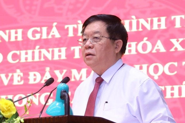 Ông Nguyễn Trọng Nghĩa - Trưởng ban Tuyên giáo Trung ương phát biểu tại hội nghị.