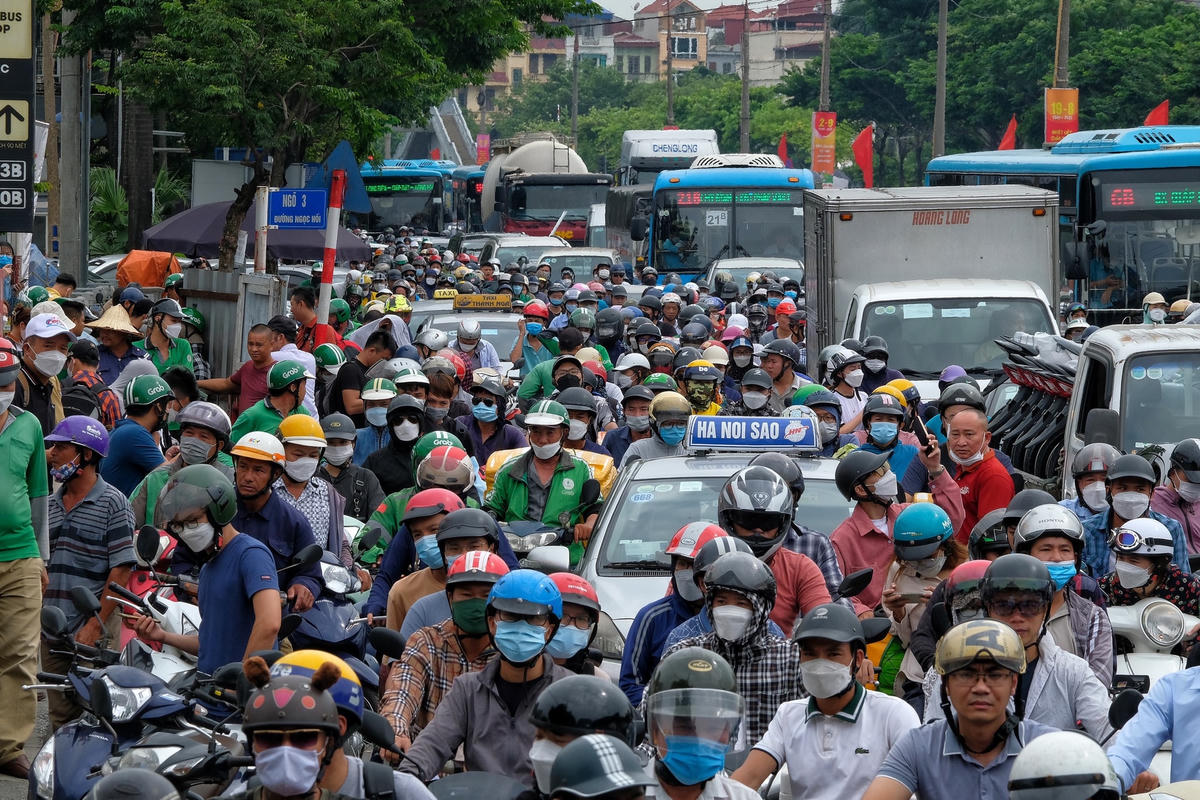 Cửa ngõ Thủ đô lại tắc nghẽn