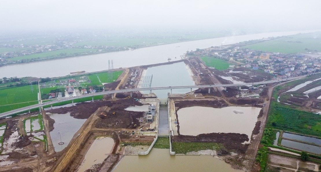 Cụm công trình Kênh đào trong quá trình thi công.