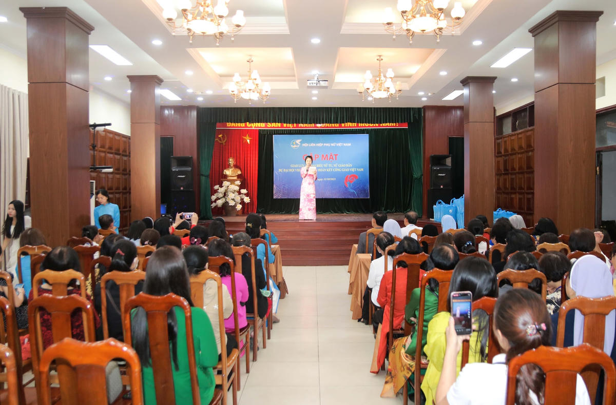 Quang cảnh buổi gặp mặt.