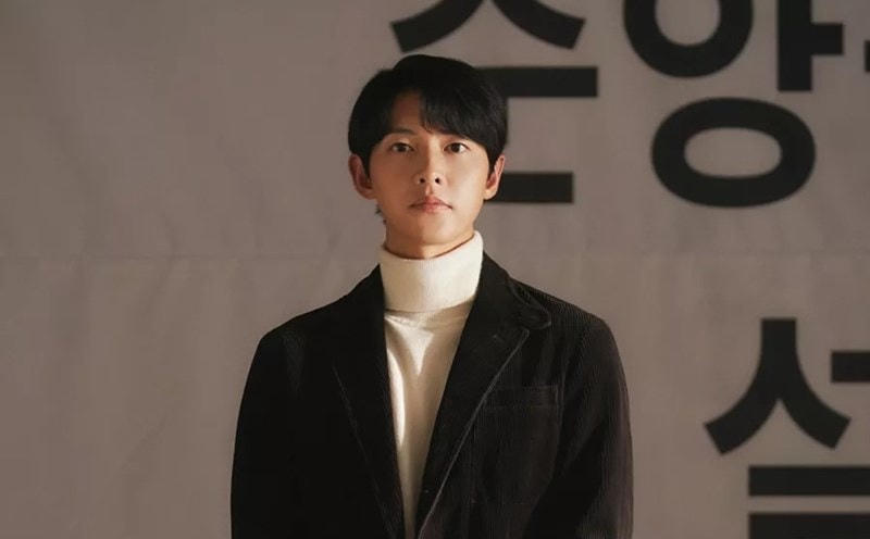 Soong Joong Ki xác nhận đang hẹn hò. 