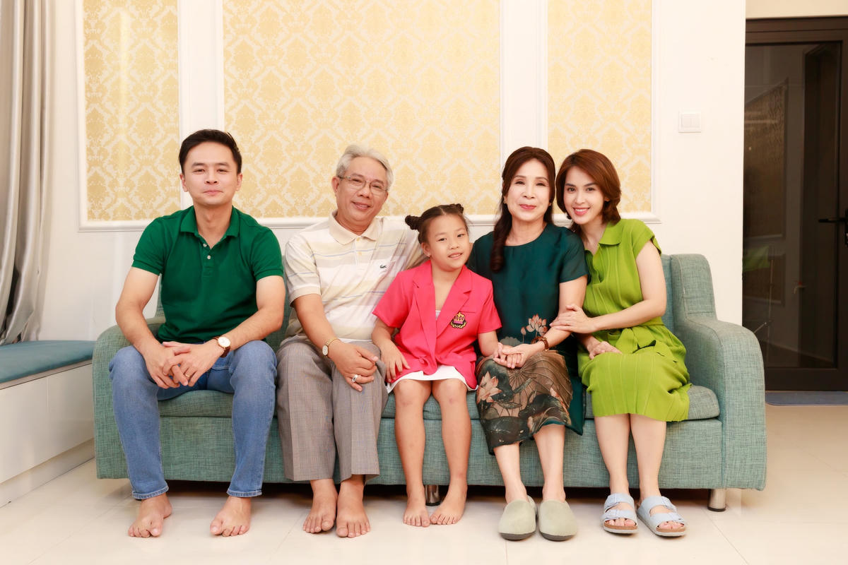 Câu chuyện gia đình trong "Thanh xuân cháy mãi" khiến các thành viên thêm thấu hiểu và yêu thương nhau nhiều hơn.
