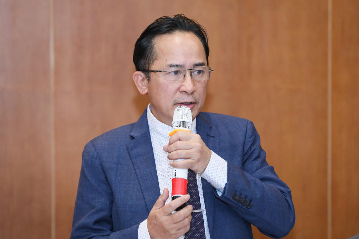 Ông Trần Anh Tuấn, Chủ tịch Hội người Việt Nam tại Ba Lan phát biểu. Ảnh: Quang Vinh.